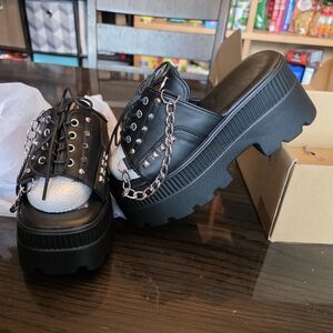 Gothniero women black platform sandals 7.5 Nib